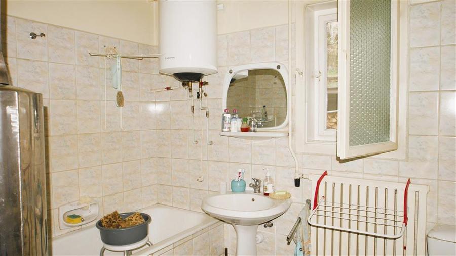 Duplex cu 3 camere cu Canalizare în Crișcior