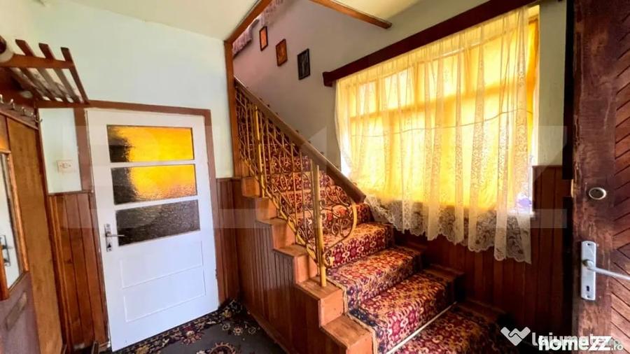 Casă cu 4 camere cu Teren 200 Mp în Central
