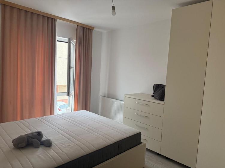 Apartament cu 3 camere decomandat, mobilat în Dobroești