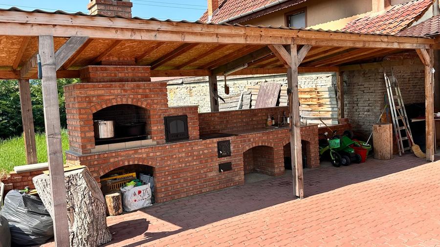 Casă individuală cu 4 camere cu Teren 866 Mp în Săcel