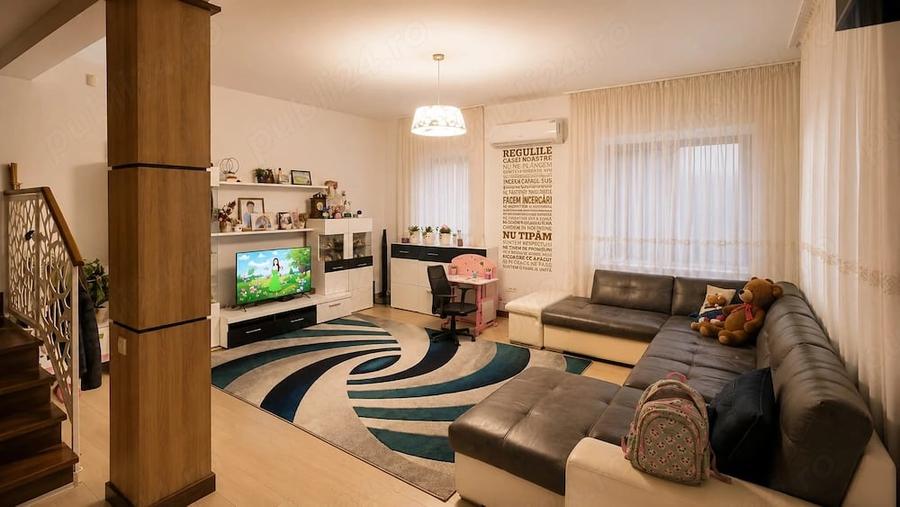 Casă cu 11 camere cu Teren 2100 Mp în Central
