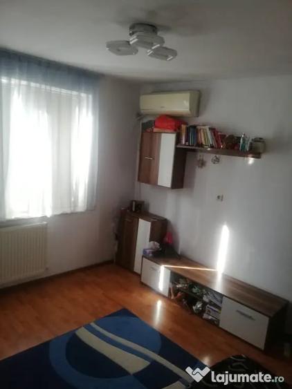 Apartament cu 2 camere decomandat în Crângași