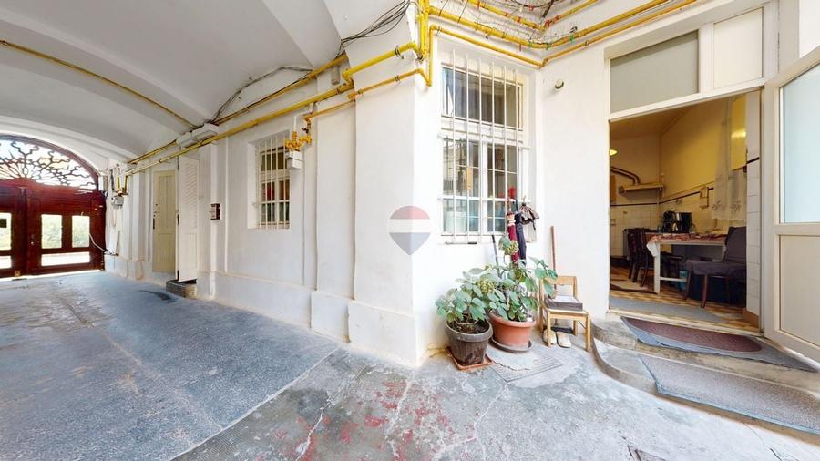 Apartament cu 3 camere decomandat în Centrul Istoric