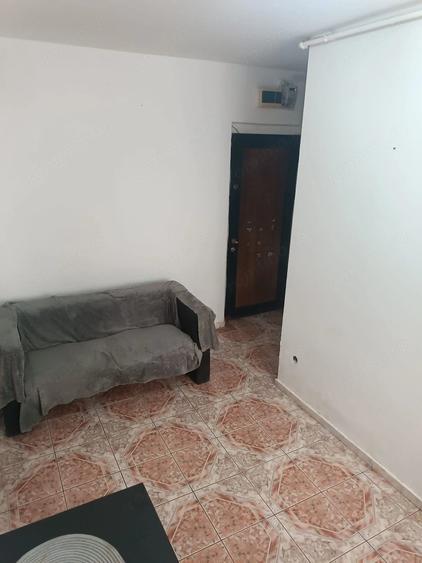 Apartament cu 2 camere nedecomandat în Central