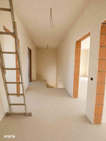 Casă cu 4 camere cu Teren 416 Mp în Central
