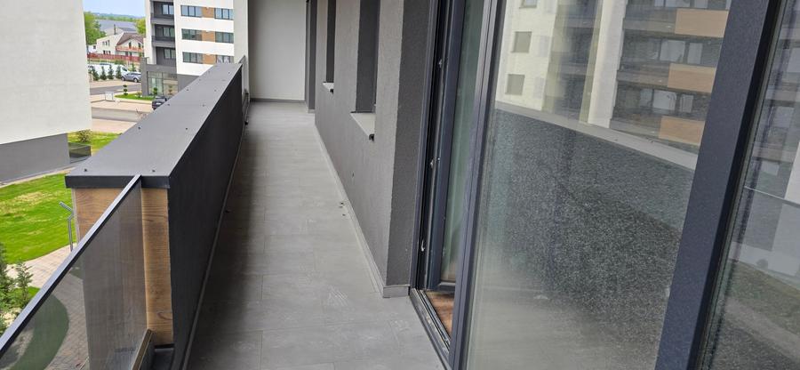 Apartament cu 2 camere decomandat în Est
