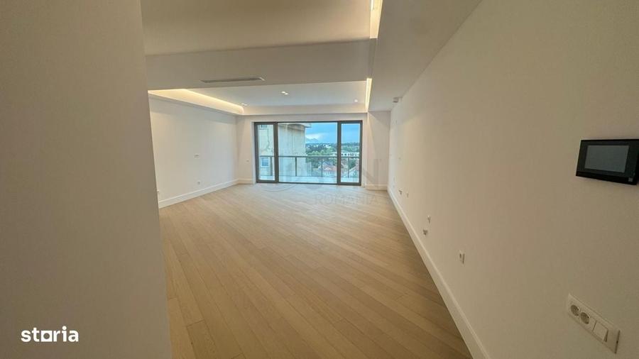Apartament cu 3 camere în Beba Veche