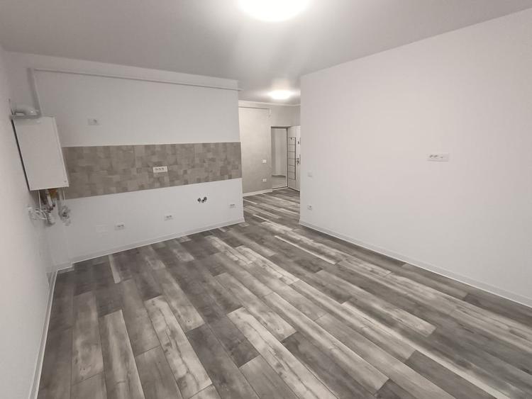 Apartament cu 2 camere semidecomandat în Rediu