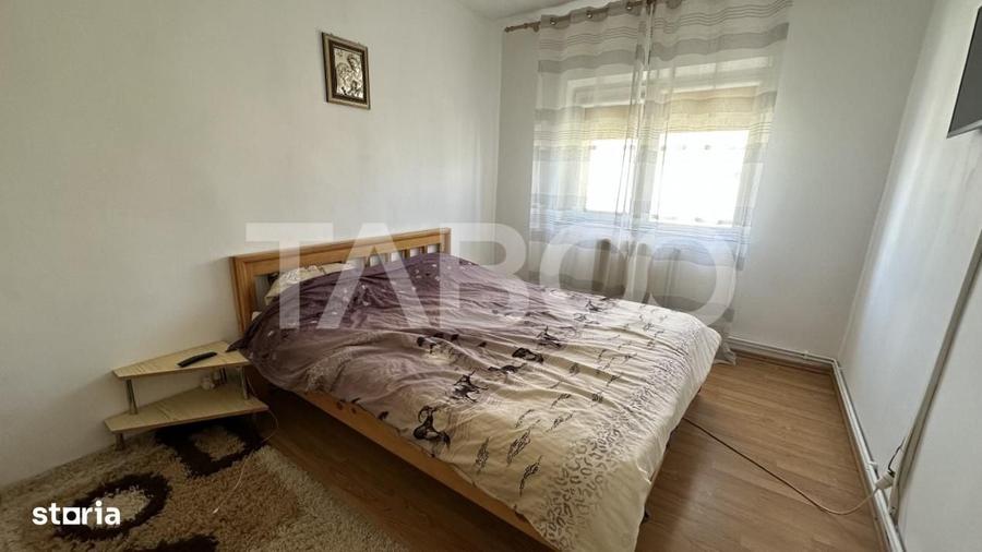 Apartament cu 4 camere decomandat în Mihai Viteazul