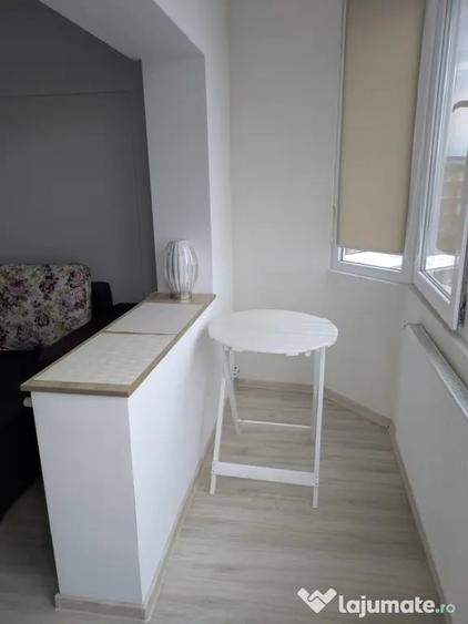Garsonieră decomandată în Scriitorilor