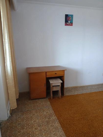 Apartament cu 2 camere decomandat în Prundu
