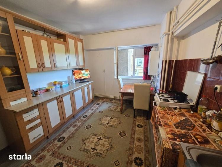 Apartament cu 3 camere decomandat în Unirii