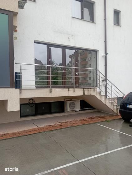 Spațiu comercial, de 38 mp, în Ostroveni