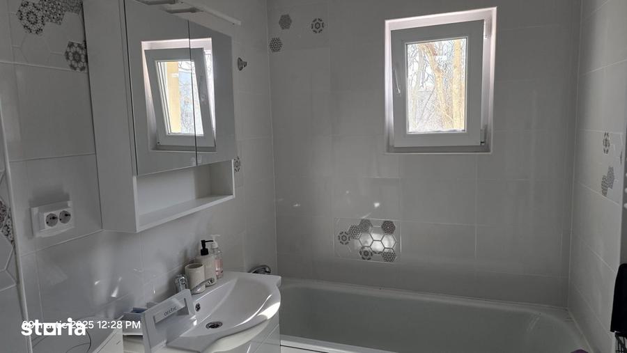 Apartament cu 2 camere semidecomandat în Primăverii