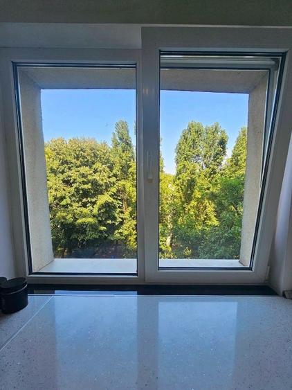Apartament cu 3 camere semidecomandat, mobilat în Alexandru Obregia