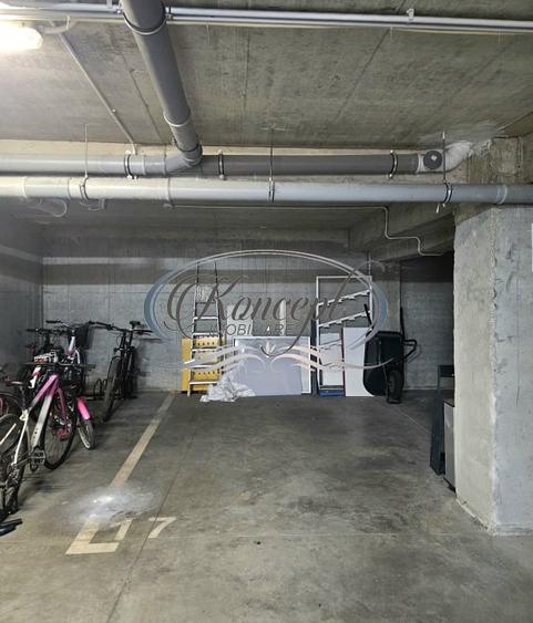 Spațiu comercial, de 96.230003356934 mp, în Gară