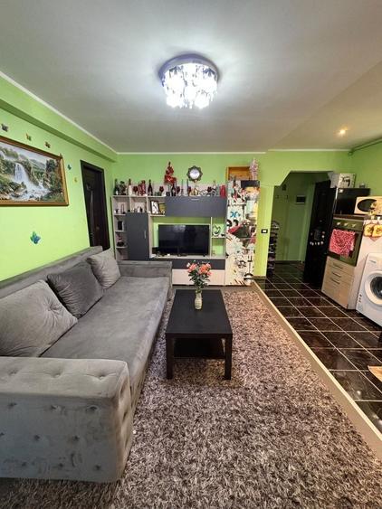Vand apartament in Zavoi,bloc 20 - 9