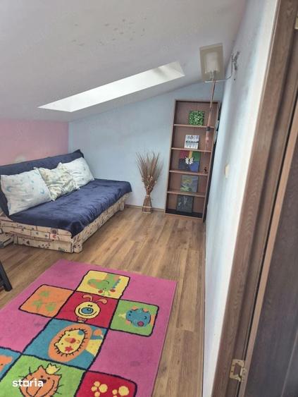 Apartament cu 3 camere semidecomandat în Florești