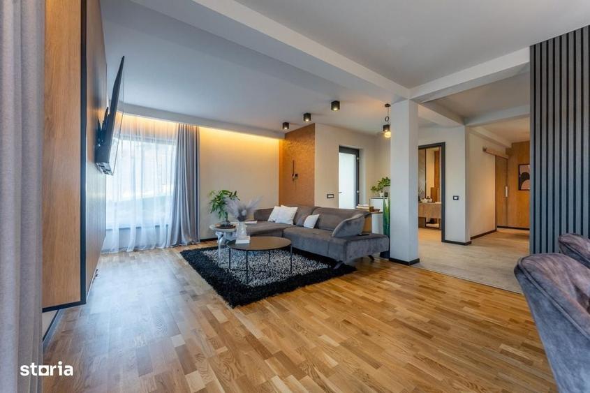 Casă cu 4 camere în Rădaia