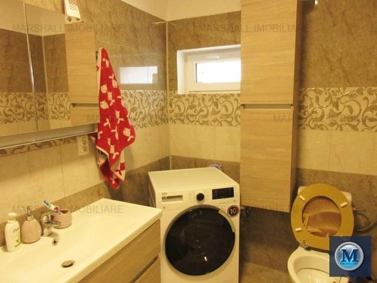 Casă cu 3 camere cu Canalizare în Central