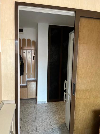 Apartament cu 2 camere decomandat în Micro 17