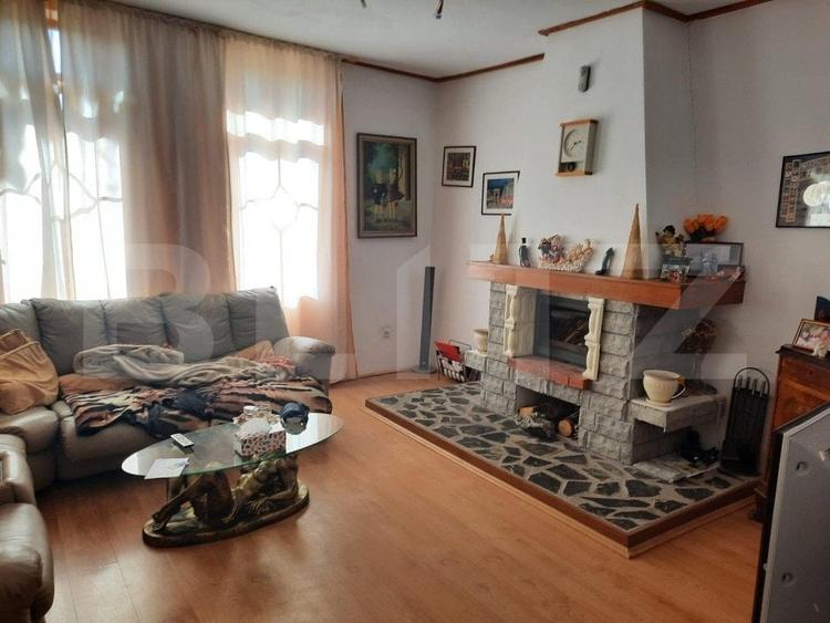 Casă individuală cu 6 camere cu Garaj în Giarmata