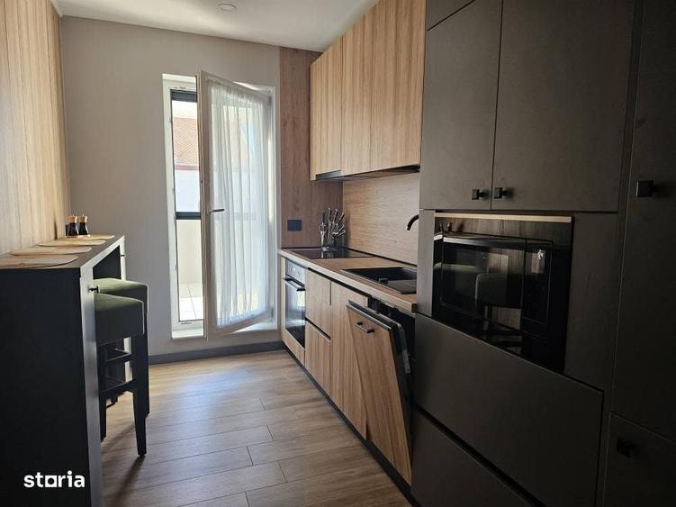 Inchiriem apartament exclusivist cu terasa si parcare, ultracentral - 9