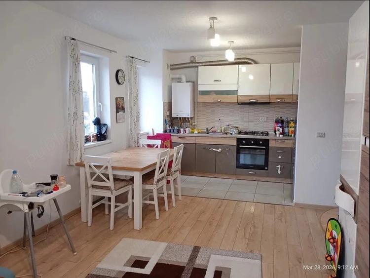 Apartament cu 2 camere semidecomandat în Tractorul