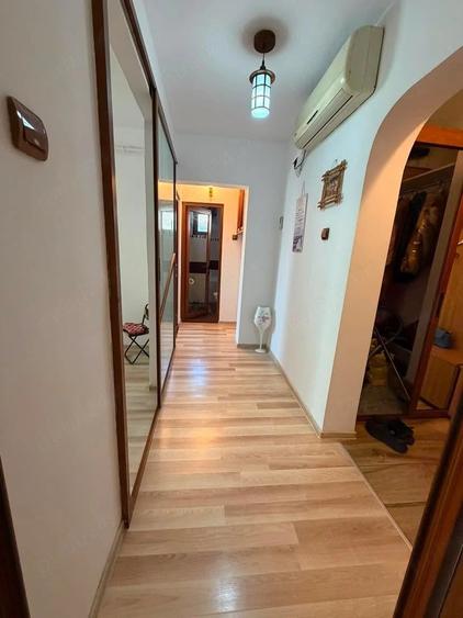 Apartament cu 2 camere decomandat în Obor