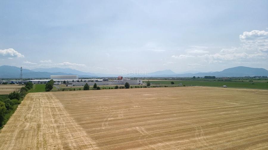 Teren Construcții intravilan de 60000 mp, în Feldioara