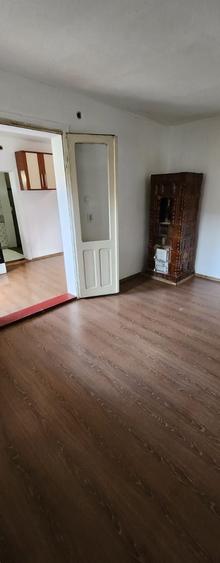 Casă cu 3 camere cu Teren 1000 Mp în Chișoda