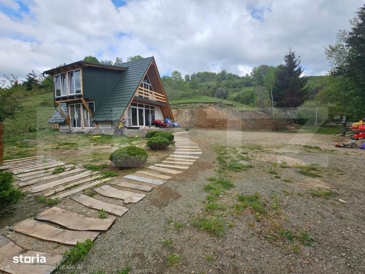 Casă cu 4 camere în Gojeiești