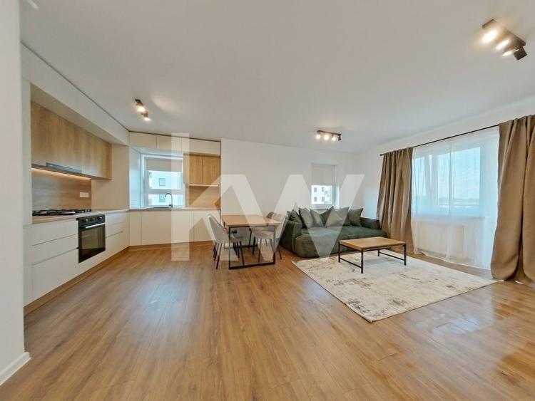 Apartament cu 3 camere decomandat, mobilat în Tractorul