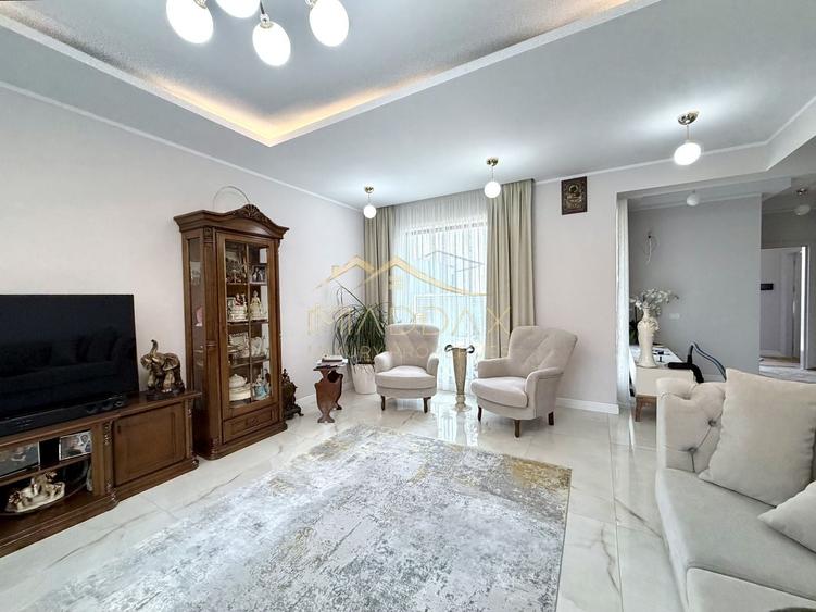 Duplex cu 5 camere cu Canalizare în Central