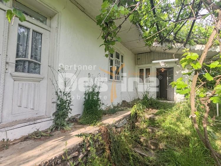 Casă individuală cu 2 camere cu Teren 3972 Mp în Gura Idrici