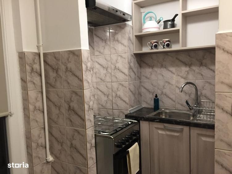 Apartament cu 3 camere decomandat în Răcădău