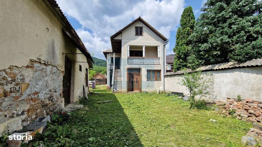 Casă cu 4 camere în Baia Sprie