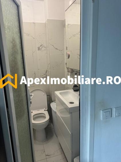 Apartament cu 3 camere semidecomandat în Ozana