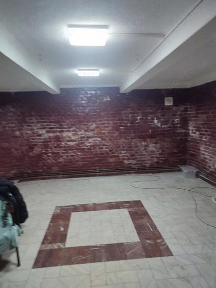 Spațiu comercial, de 180 mp, în Central