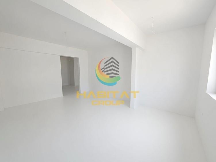 Apartament cu 3 camere semidecomandat în Central