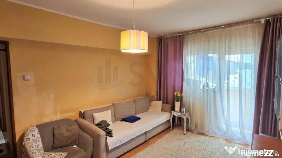 Apartament cu 3 camere semidecomandat în Crângași