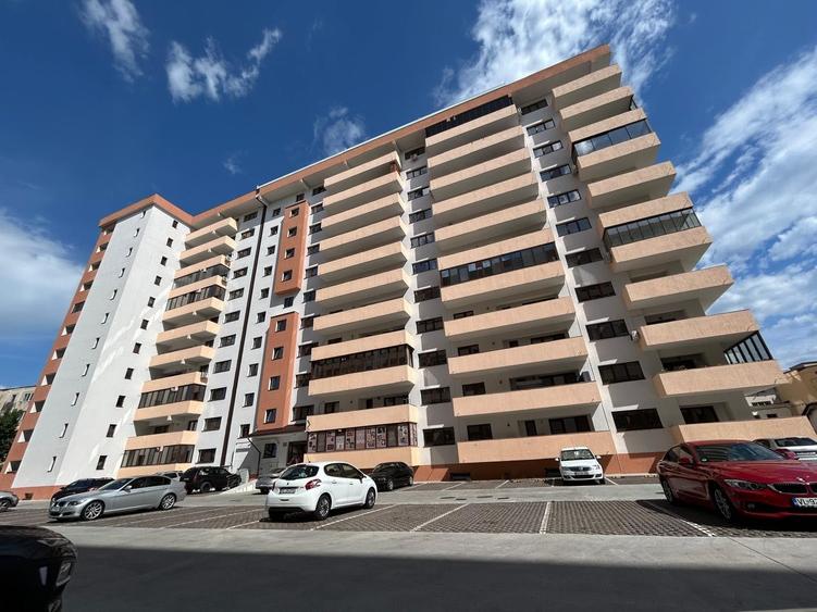 Apartament cu 2 camere decomandat în Exterior Vest