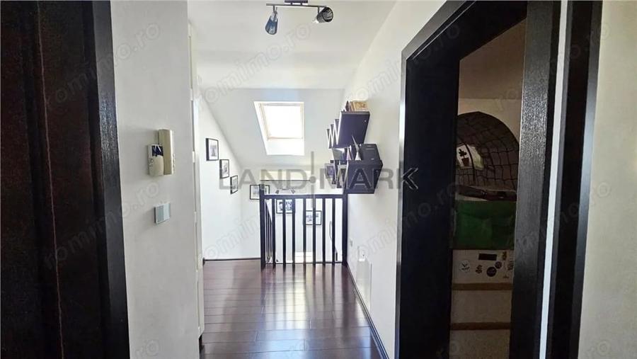 Casă cu Teren 770 Mp în Lugojului