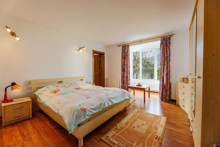 Casă cu 6 camere cu Teren 567 Mp în Central
