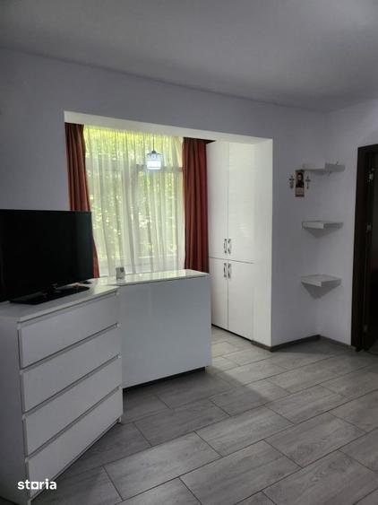 Apartament cu 2 camere semidecomandat, mobilat în Tomis Nord