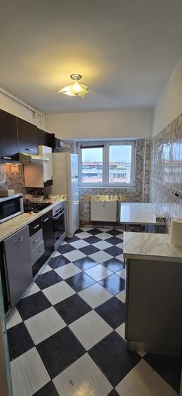 Apartament cu 3 camere semidecomandat, mobilat în Obor