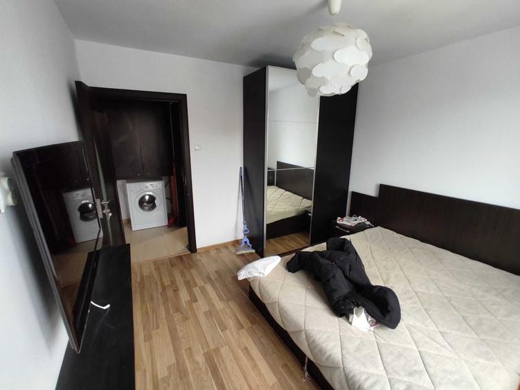 Apartament cu 2 camere semidecomandat în Costin Georgian