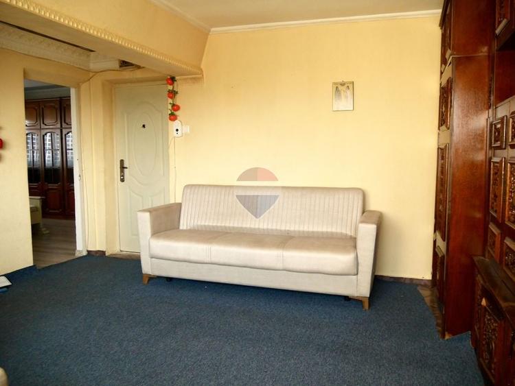 Apartament cu 2 camere decomandat, mobilat în Central
