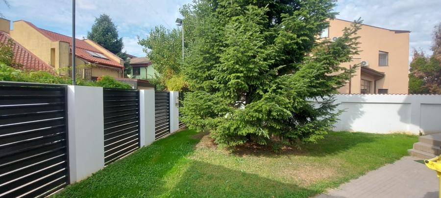 Casă individuală cu 4 camere cu Garaj în Pipera