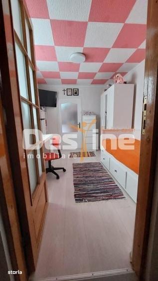 Casă cu 4 camere în Bănești